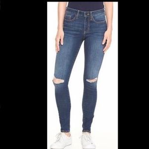 Gap Distressed Sculpt Legging Jeans—size 6/28